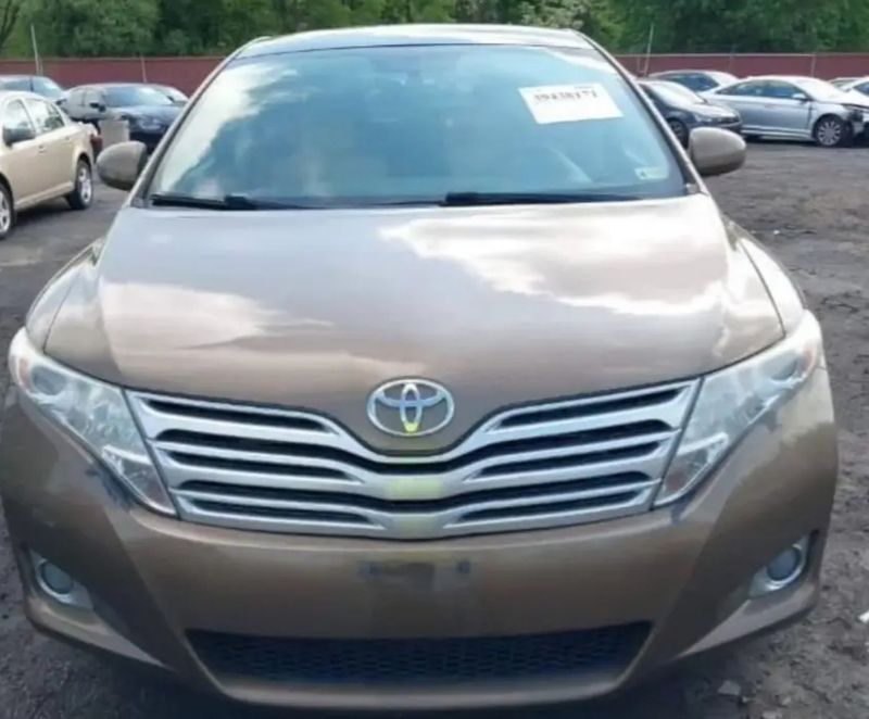 Thumbnail 4 of 2011 Toyota Venza XLE